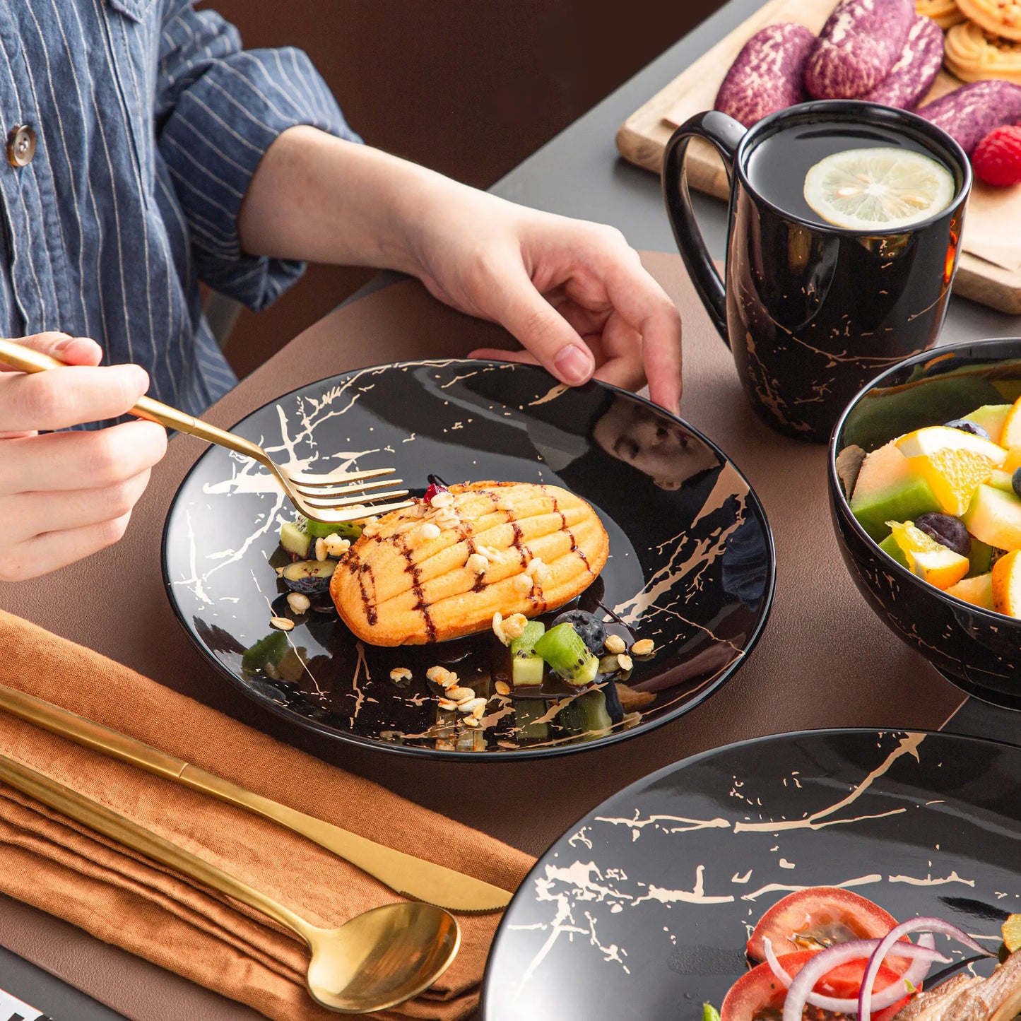 MALACASA Porcelain Dinnerware Set Splash Pattern Design