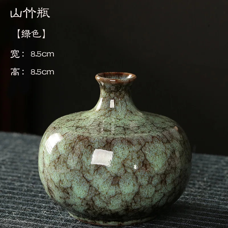 Minimalist Glaze Ceramic Vase For Tabletop Decor And Arrangements