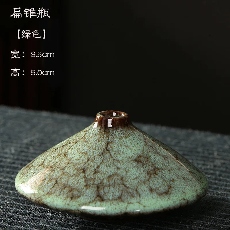 Minimalist Glaze Ceramic Vase For Tabletop Decor And Arrangements